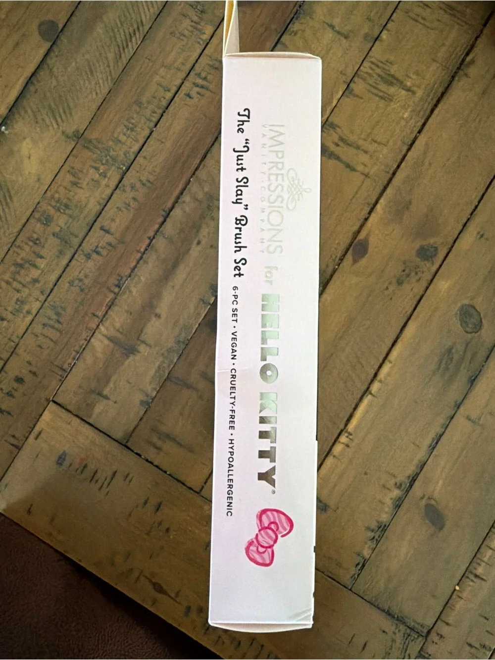 Hello Kitty Pink and White Makeup Brush Set Packaging
